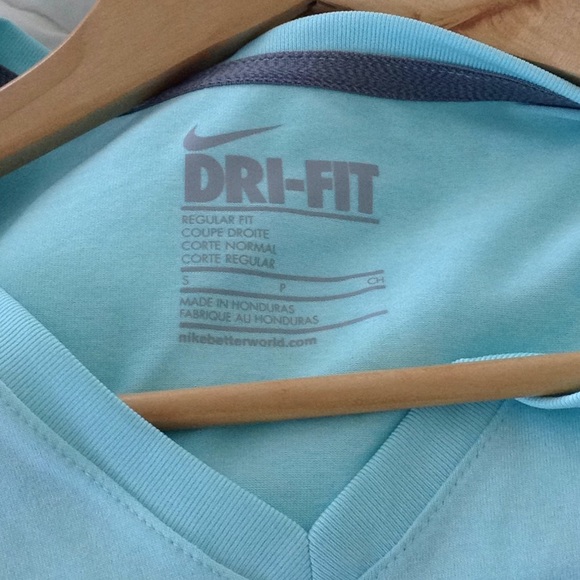 Nike-Dri Fit top - Picture 2 of 2
